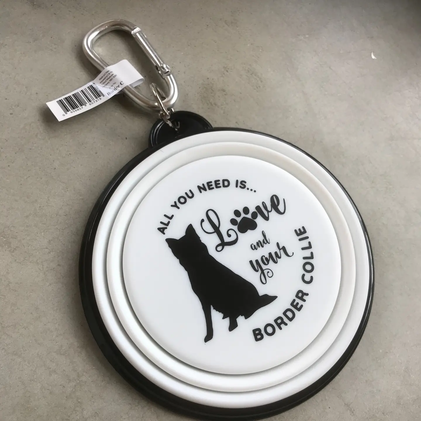 c1c041173f1be4b729b09cd6cf937c8e73a2770d8dc7f7adc66ffbd78704b57e Border Collie Travel Pet Bowl - Image 1