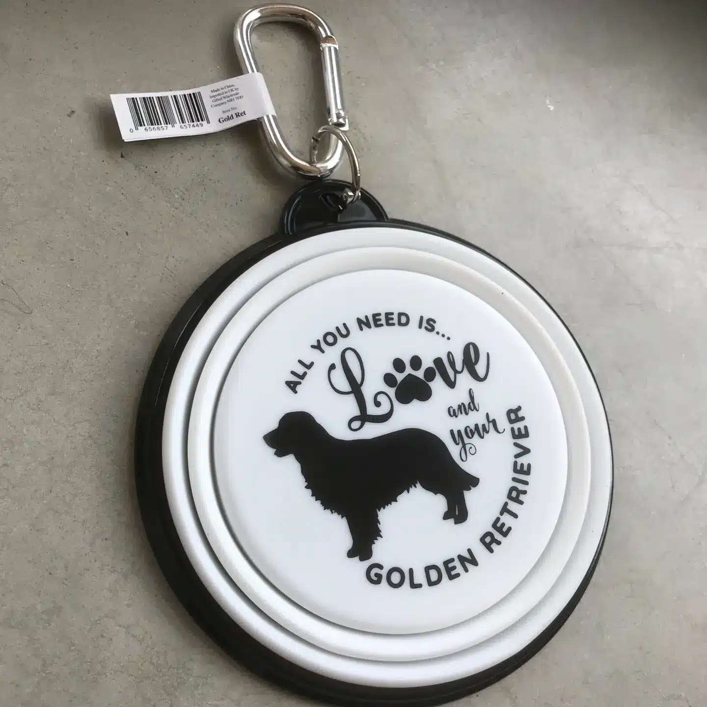 c50faebf71c99c012adc29c98086eb7f543f381cd7f74afc10f685b5bd5cacd1 Golden Retriever Travel Pet Bowl - Image 1