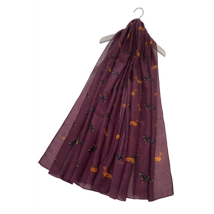 f06a6eac816e7fd45c5c9fd50ade0055d9585afe78badfdbdfc9f4a673097129 Dachshund Scarf